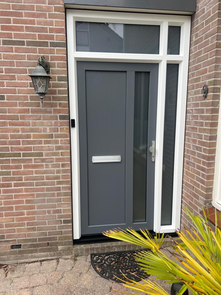Kunststof voordeur Heerhugowaard met brievenbus, bassalt grijs