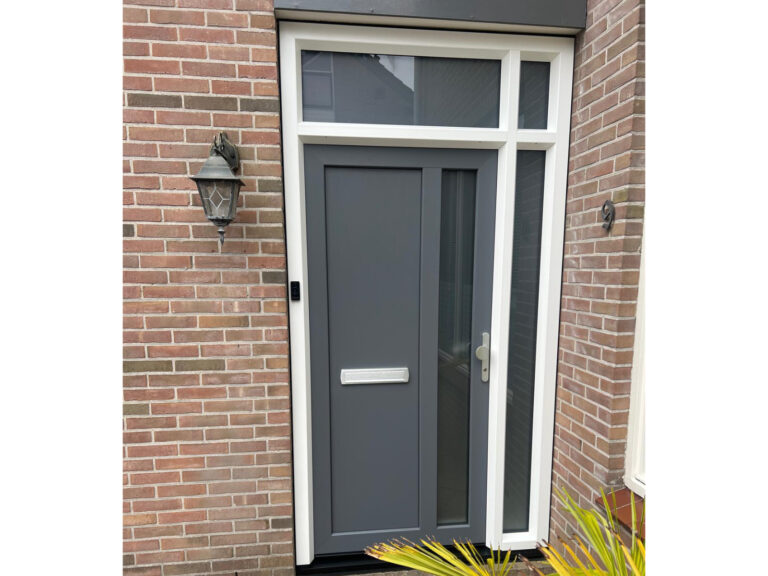 Kunststof voordeur Heerhugowaard met brievenbus