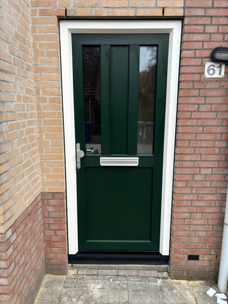 Kunststof voordeur dennengroen Alkmaar