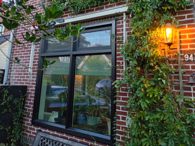 Kunststof raamkozijn benedenverdieping Sint Pancras