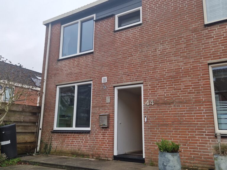 Kunststof kozijnen en voordeur Heerhugowaard