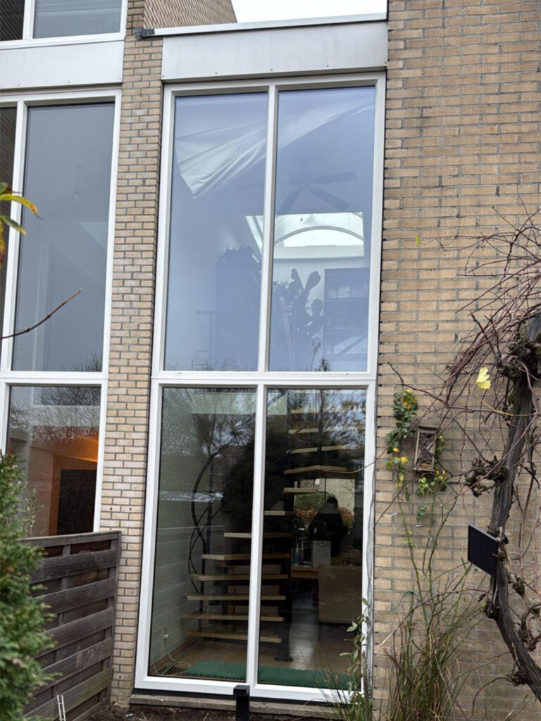 Kunststof kozijnen glazen pui te Zaandam